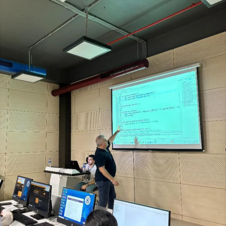 İstanbul Aydın Üniversitesi'nde Kodiner