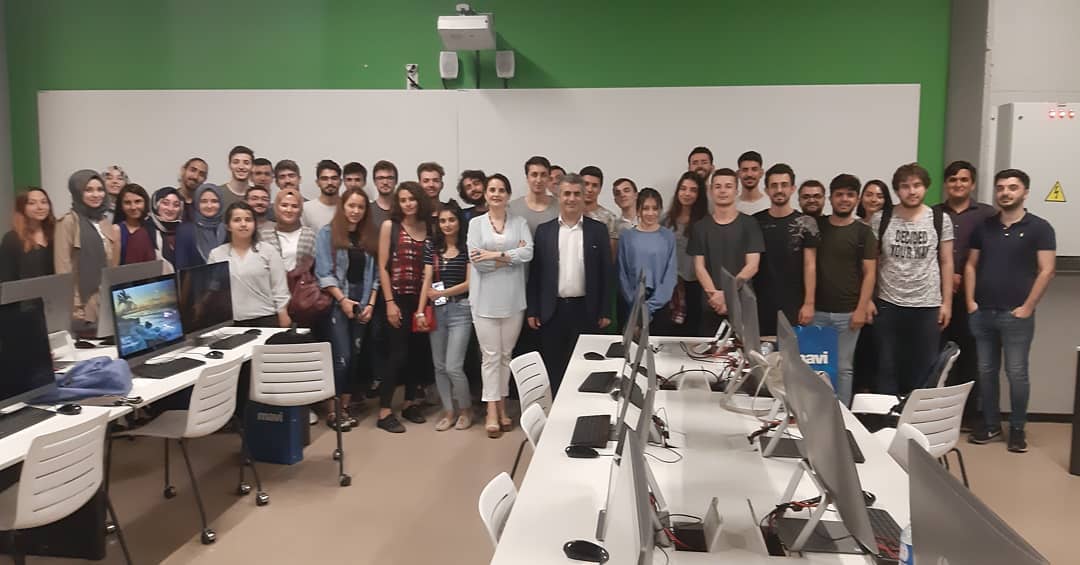 Kübra Gündoğan'dan Tarihi Başarı