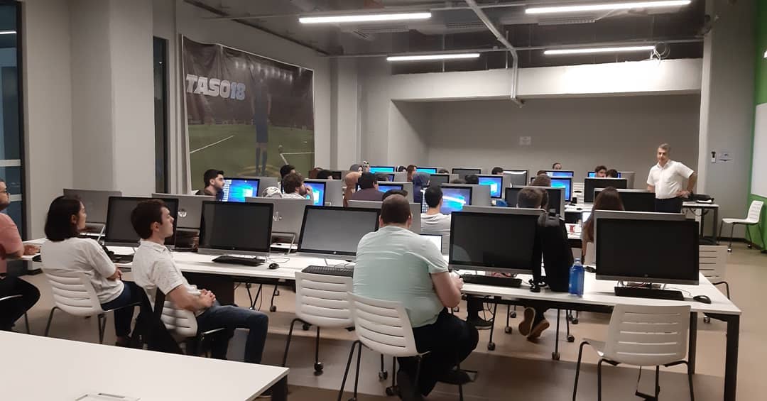 Kübra Gündoğan'dan Tarihi Başarı